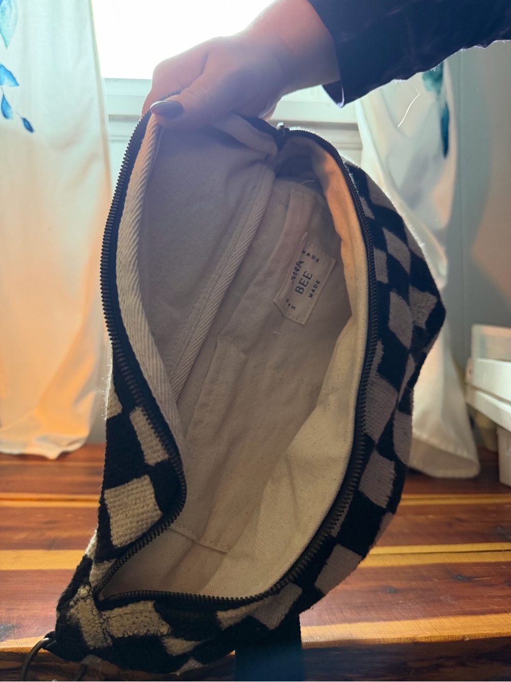 Handmade Checkerboard Canvas Sling Bag - Black & Cream - Picture 3 of 4